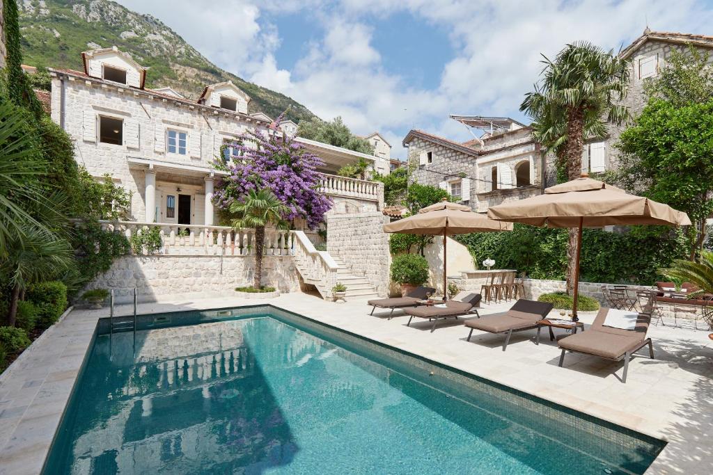 Stone villa with swimming pool, Kotor, Perast